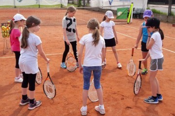 Półkolonie z Yellow Tenis – wakacje na kortach WAT